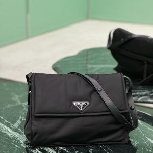 PRADA RE NYLON LARGE PADDED SHOULDER BAG BLACK 38CM 1BD256 RDLN F0002 V OOO