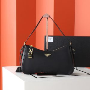 PRADA AIMÉE LARGE RE NYLON SHOULDER BAG WITH PADLOCK BLACK 34CM 1BC232 2C8Q F0002 V ODO