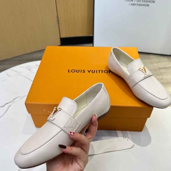 LOUIS VUITTON CAPRI LOAFER IVORY 1AC9DZ