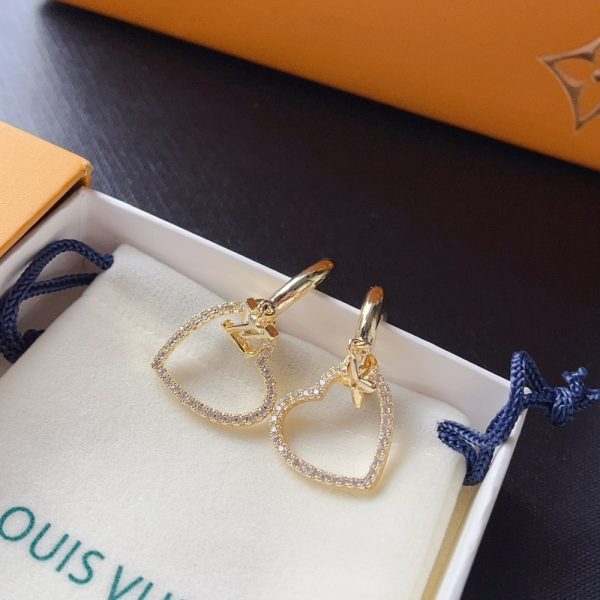 LOUIS VUITTON HEART EARRINGS WHITE M02308