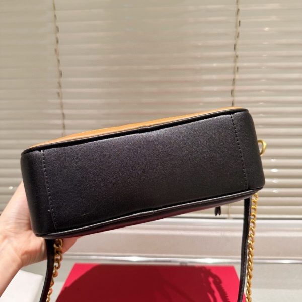 VALENTINO GARAVANI VIVA SUPERSTAR NAPPA HANDBAG BLACK AND SPICE 6W0B0R73PTJ RFA