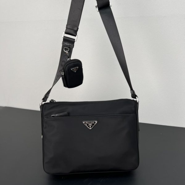 PRADA RE NYLON BAG BLACK 30CM 1BC421 RV44 F0002 V D1M