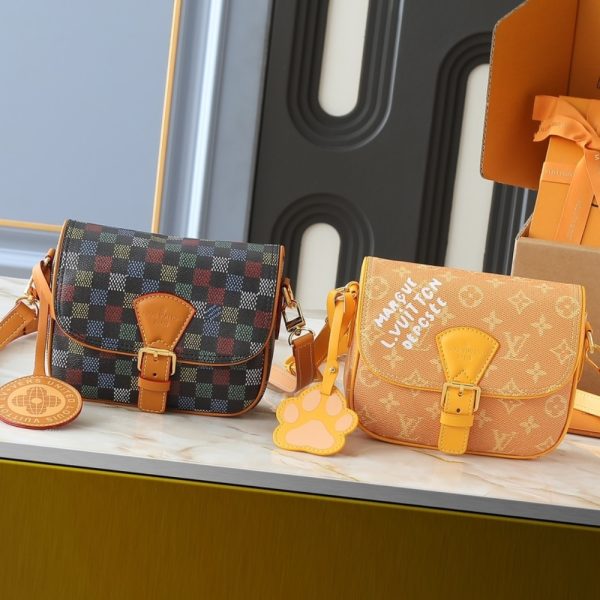 LOUIS VUITTON MONTSOURIS MESSENGER PM DAMIER EBENE 20CM N00147