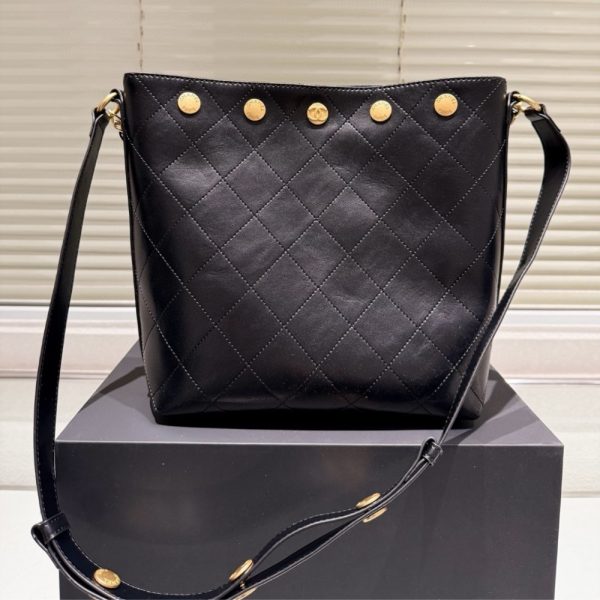 CHANEL LARGE BUCKET BAG BLACK 22CM