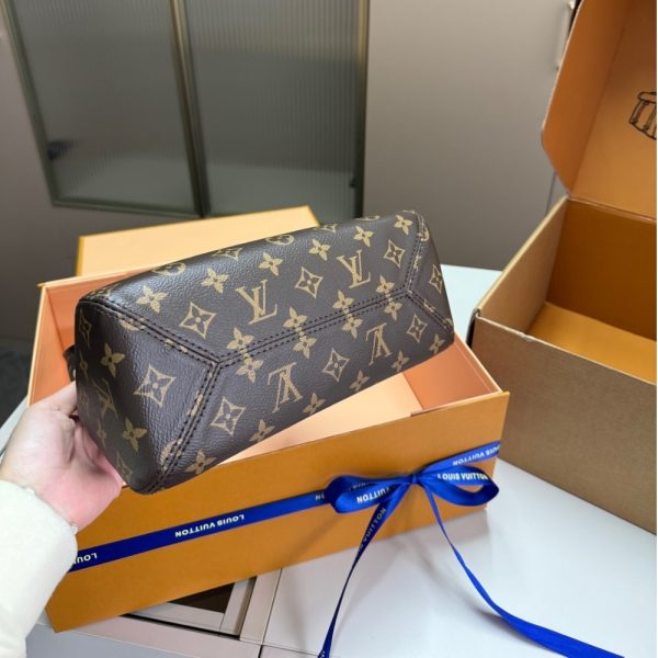 LOUIS VUITTON THE DROP PM MONOGRAM BROWN 25CM M12940