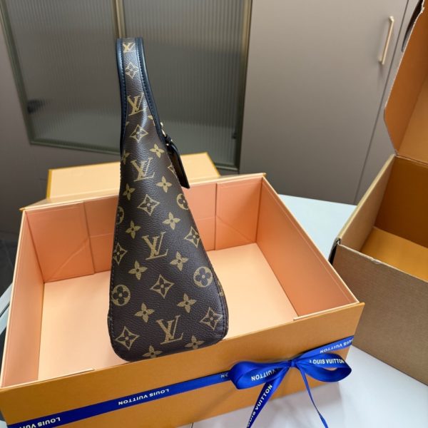 LOUIS VUITTON THE DROP PM MONOGRAM BROWN 25CM M12940