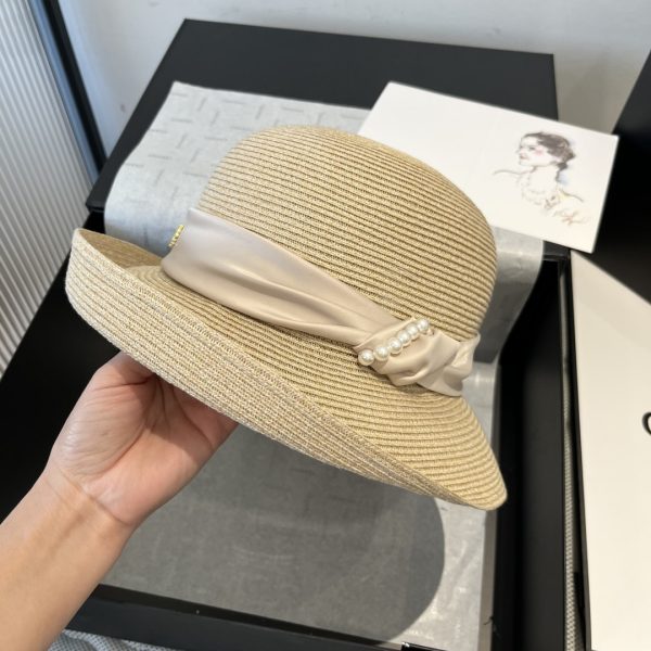 CELINE  RAFFIA  CURLED BRIM HAT WITH SATIN WHITE