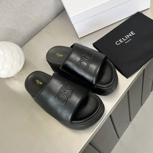 CELINE BLOCK SLIDE WITH TRIOMPHE BLACK 360435129C 38NO