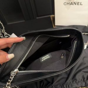 Chanel Ultimate Soft Hobo Quilted