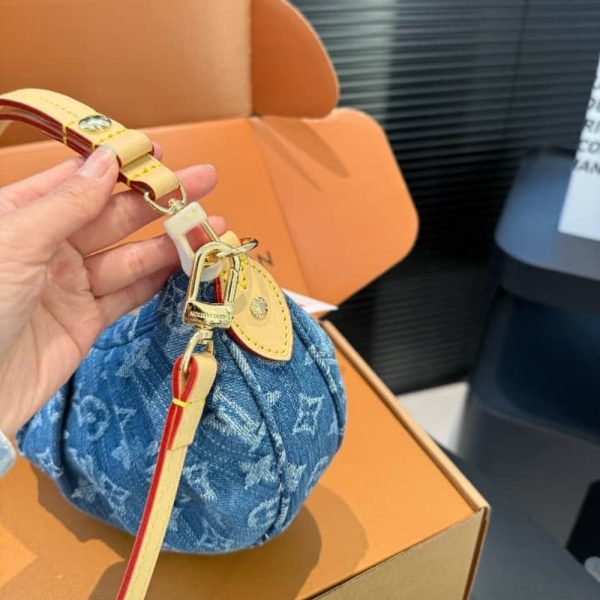 LV POCHETTE VALLEY BAG DENIM BLUE 21CM M13571