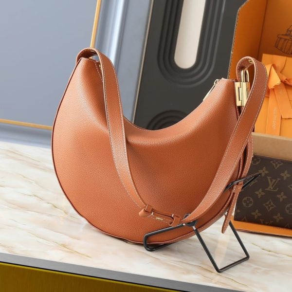 LV LOW KEY COOKIE MM COGNAC 32CM M14642