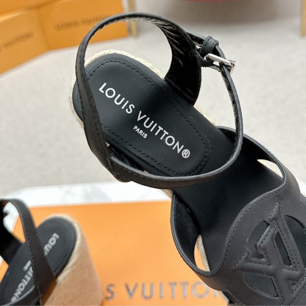 LV WEDGE SANDAL NOIR 1ACI88