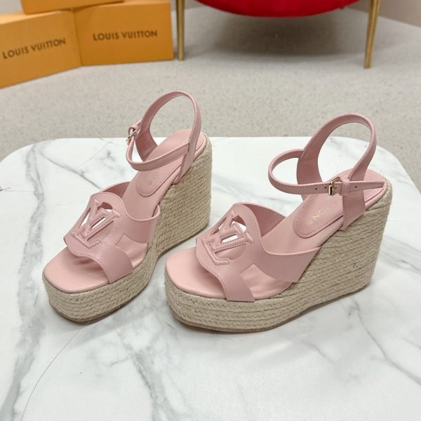 LV ISOLA WEDGE SANDAL ROSE 1AGYI1