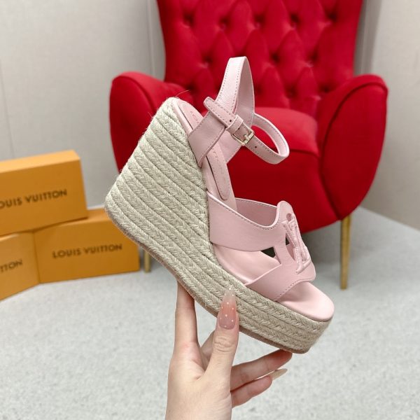 LV ISOLA WEDGE SANDAL ROSE 1AGYI1