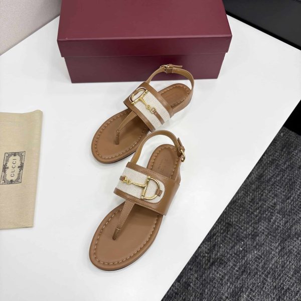 GUCCI WOMEN’S THONG SANDAL WITH HORSEBIT LIGHT BROWN 834431 AAEZJ 2744