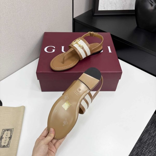 GUCCI WOMEN’S THONG SANDAL WITH HORSEBIT LIGHT BROWN 834431 AAEZJ 2744