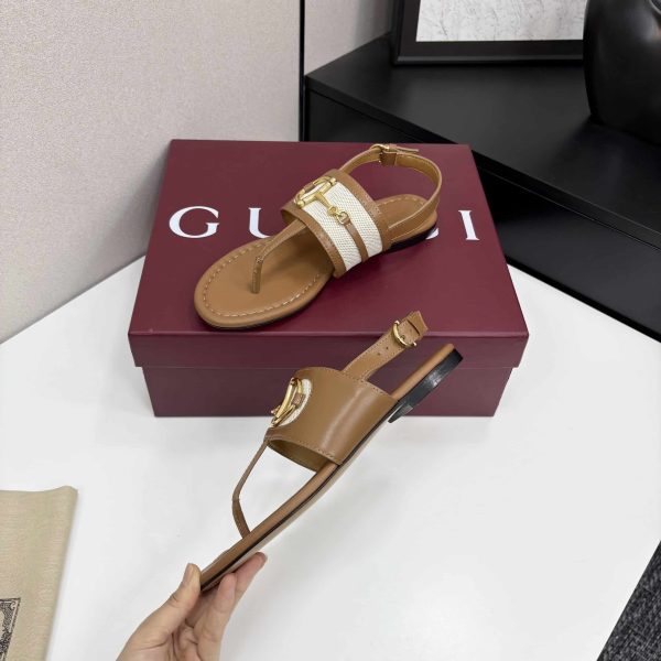 GUCCI WOMEN’S THONG SANDAL WITH HORSEBIT LIGHT BROWN 834431 AAEZJ 2744