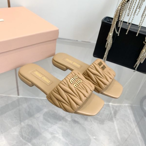 MIUMIU MATELASSÉ NAPPA LEATHER SLIDES SAND BEIGE 5XX605 88T F0036 F 010