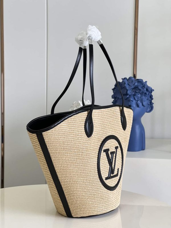 SUMMER SET: LOUIS VUITTON SAINT JACQUES BLACK 45CM & LOCK IT FLAT RAFFIA MULES BLACK