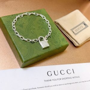 GUCCI TRADEMARK SILVER CHAIN ​​BRACELET WITH PADLOCK