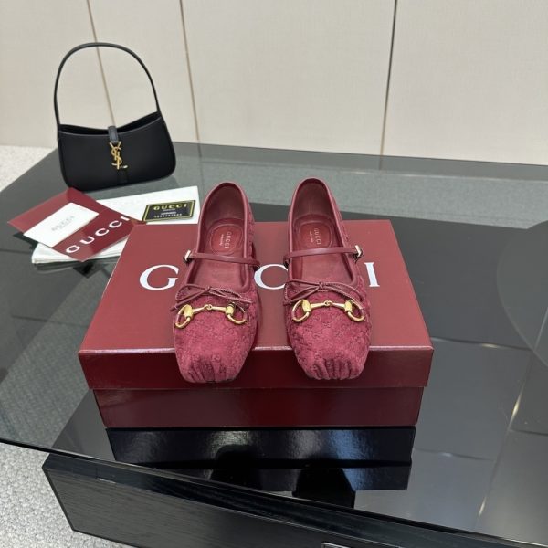 GUCCI WOMEN’S HORSEBIT BALLET FLAT RED 821220 FAD8F 8546