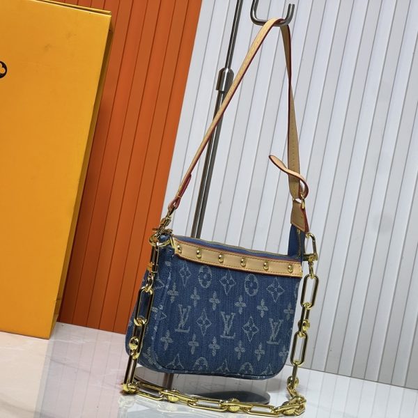 LOUIS VUITTON POCHETTE ACCESSOIRES WASHED DENIM BLUE 22CM