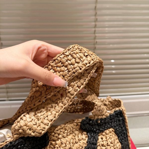VALENTINO GARAVANI VIVA SUPERSTAR SMALL SHOPPING BAG IN RAFFIA BEIGE 25CM 7W2B0S12QET EX9