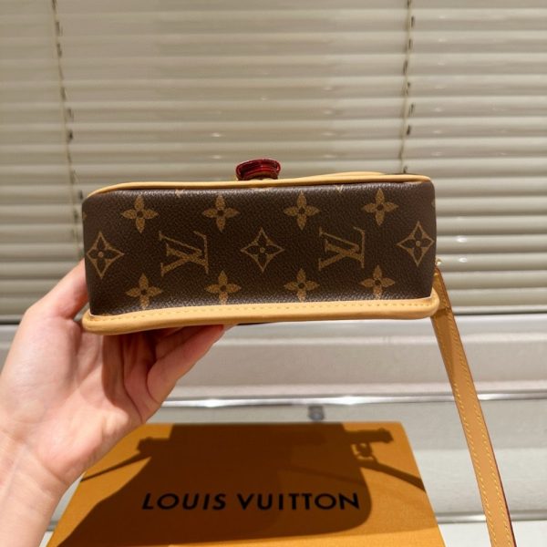 LOUIS VUITTON NANO DIANE BAG BROWN 18CM M83298
