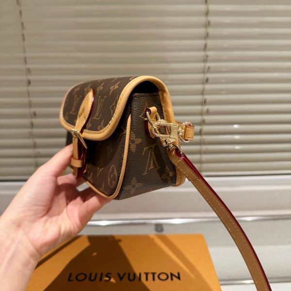 LOUIS VUITTON NANO DIANE BAG BROWN 18CM M83298