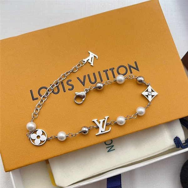 LOUIS VUITTON LV PEARLS BRACELET SILVER M1384A