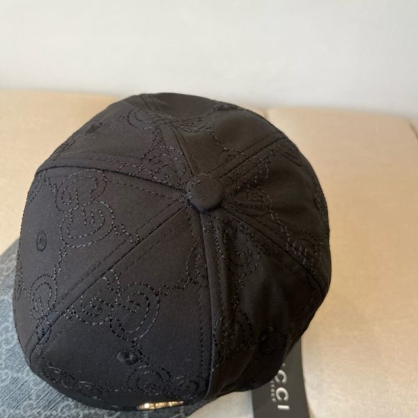 GUCCI GG CANVAS BASEBALL HAT BLACK