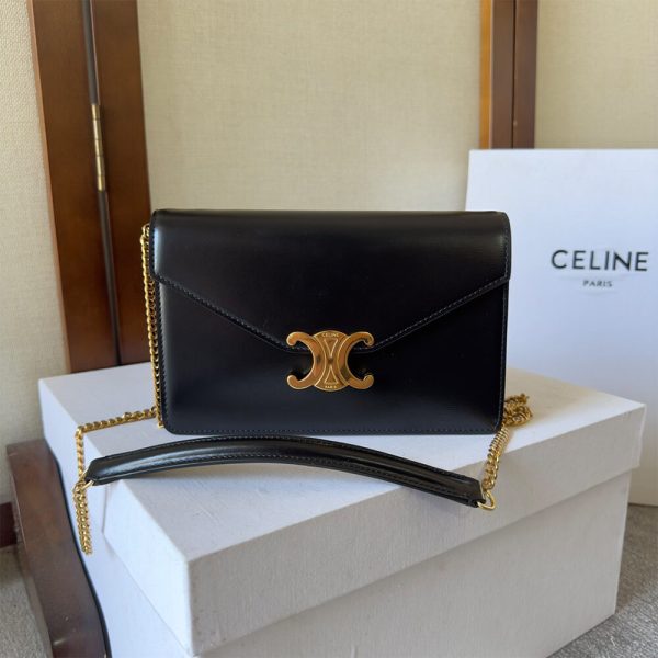 WALLET ON CHAIN MARGO in Shiny calfskin