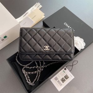 CHANEL Classic Wallet On Chain