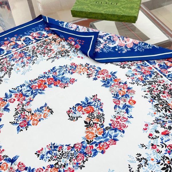 GUCCI INTERLOCKING G FLORAL PRINT SILK CARRÉ NAVY AND RED 783157 3G001 4174