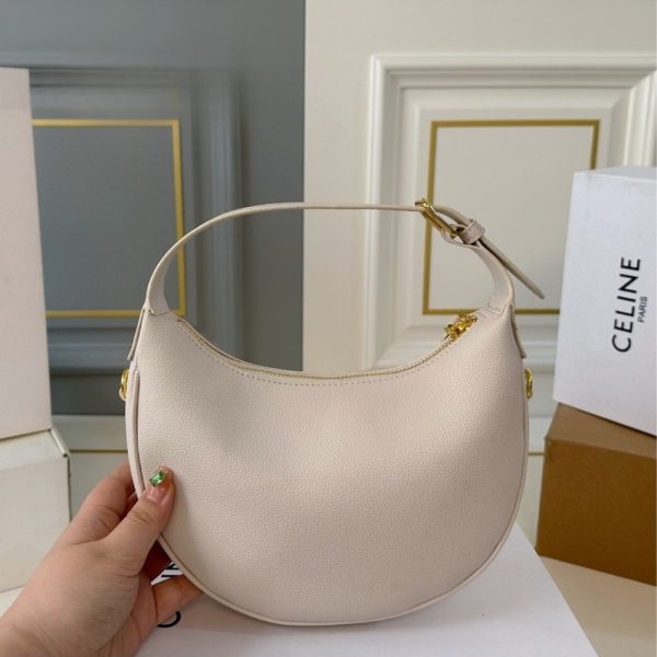 CELINE TEEN LULU IN GRAINED WHITE 23CM 120723ENY 01RC