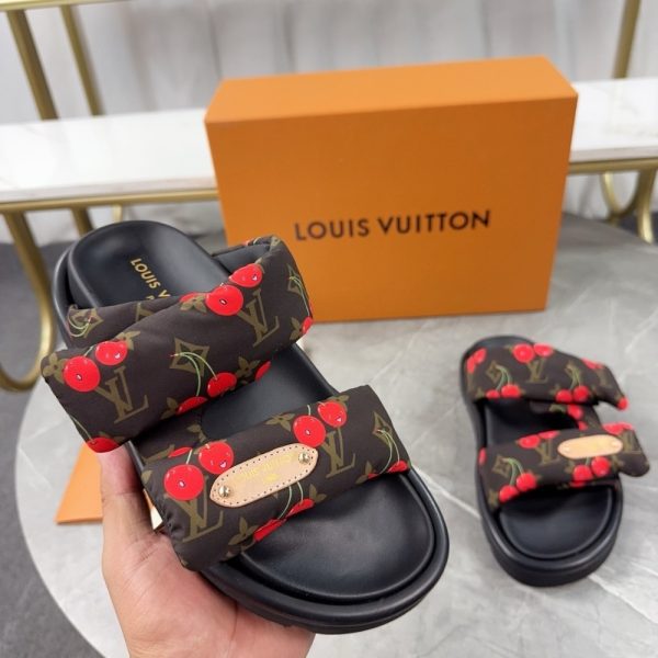 LOUIS VUITTON X TAKASHI MURAKAMI MULE PLANO POOL PILLOW COMFORT CHOCOLATE BROWN 1AHME4