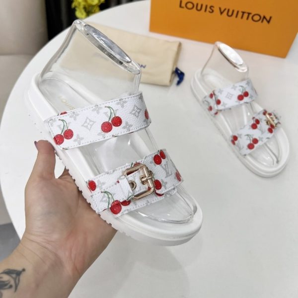 LOUIS VUITTON X TAKASHI MURAKAMI BOM DIA FLAT COMFORT MULE WHITE 1AHLZ7