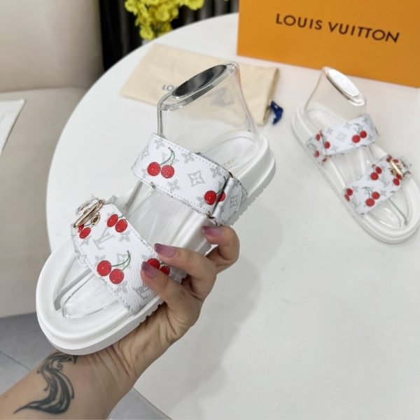 LOUIS VUITTON X TAKASHI MURAKAMI BOM DIA FLAT COMFORT MULE WHITE 1AHLZ7
