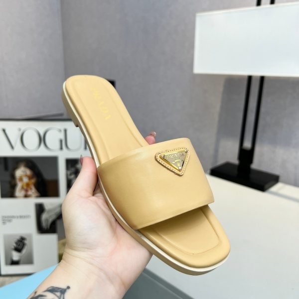 PRADA SAFFIANO PATENT LEATHER SLIDES BEIGE