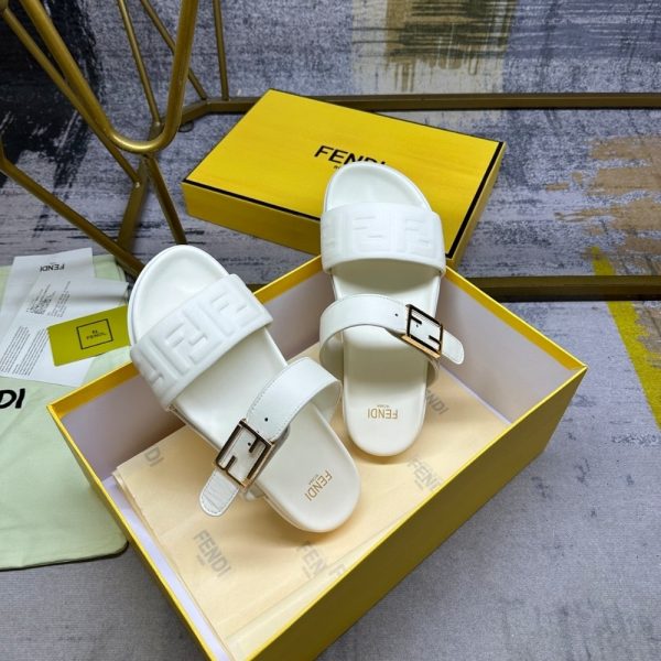FENDI FEEL NAPPA LEATHER SLIDES WHITE 8X8710ABOHF1SVV