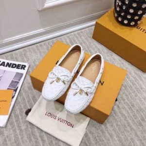 LOUIS VUITTON WHITE MONOGRAM EMPREINTE LEATHER GLORIA LOAFERS