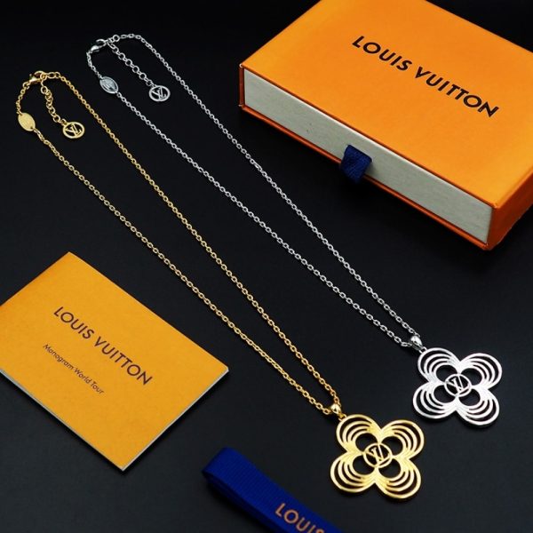 LOUIS VUITTON LV BREEZE PENDANT GOLD M02805
