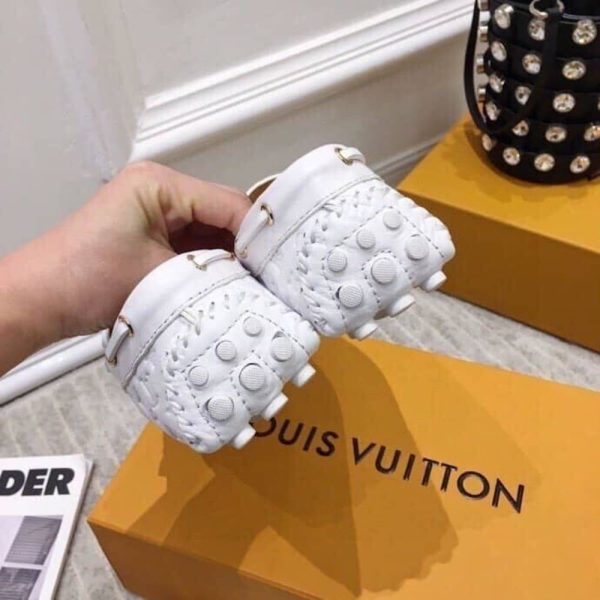 LOUIS VUITTON WHITE MONOGRAM EMPREINTE LEATHER GLORIA LOAFERS
