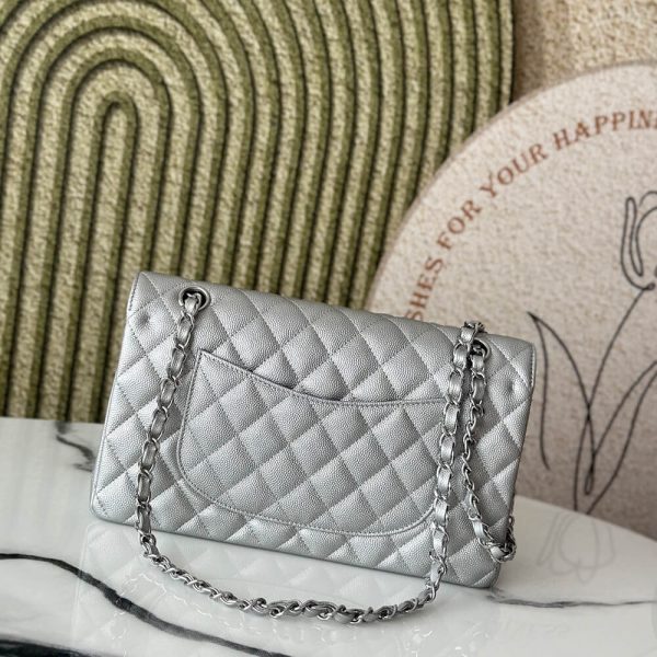 CHANEL Classic Flap Medium