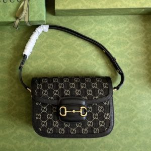SUMMER SET: GUCCI HORSEBIT 1955 ORIGINAL GG SHOULDER BAG BLACK IVORY & GG DENIM BASEBALL HAT BLACK