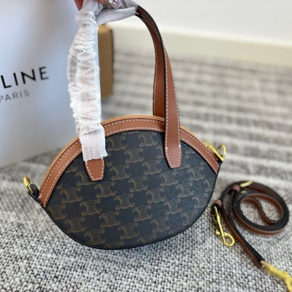 CELINE OAL BAG IN TRIOMPHE CANVAS TAN 24CM 122262BZJ 04LU