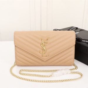 SUMMER SET: SAINT LAURENT CASSANDRE MATELASSÉ CHAIN WALLET IN GRAIN DE POUDRE EMBOSSED BEIGE & SL 692 LIGHT GOLD AND BROWN