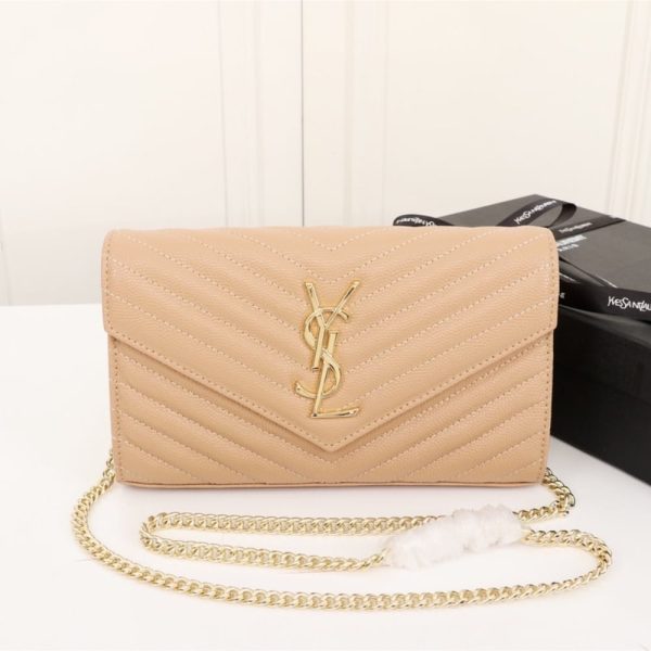 SUMMER SET: SAINT LAURENT CASSANDRE MATELASSÉ CHAIN WALLET IN GRAIN DE POUDRE EMBOSSED BEIGE & SL 692 LIGHT GOLD AND BROWN
