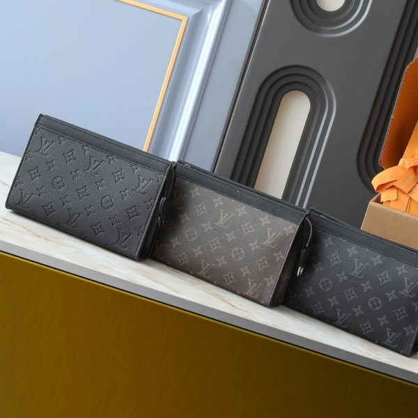 SUMMER SET: LOUIS VUITTON THE DROP PM MONOGRAM BROWN 28CM M1294 & GASTON WEARABLE WALLET MONOGRAM MACASSAR COATED CANVAS BROWN 18CM