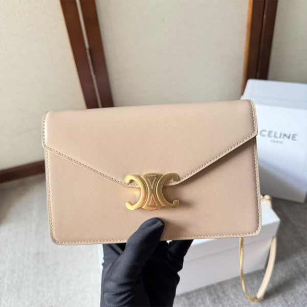 WALLET ON CHAIN MARGO in Shiny calfskin